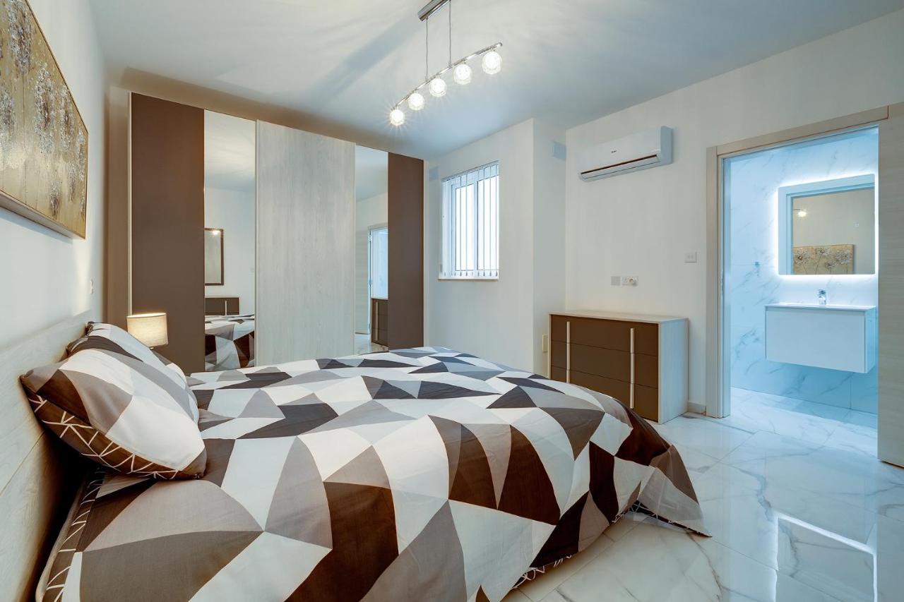 Stylish 2Br Apartment In Central St Julians San Ġiljan Exterior foto