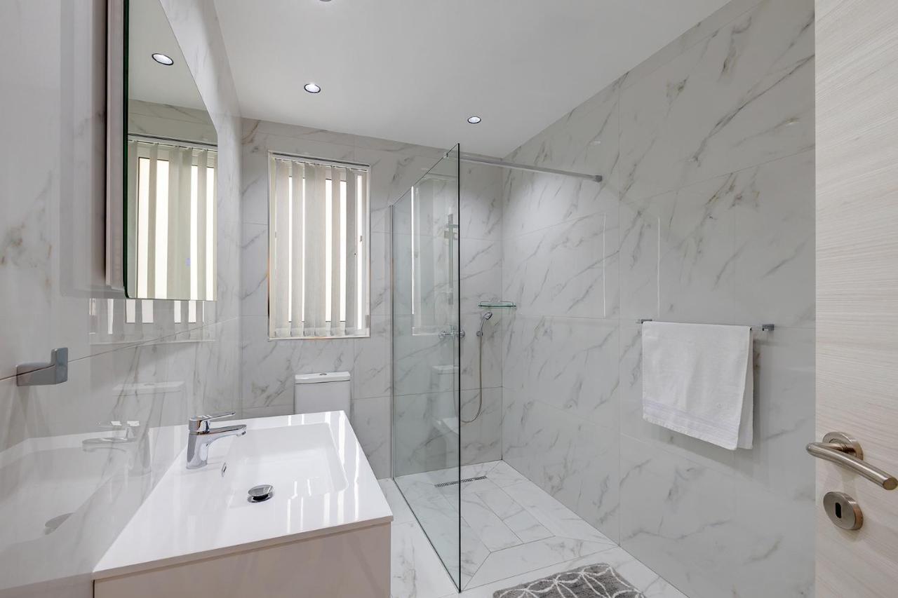Stylish 2Br Apartment In Central St Julians San Ġiljan Exterior foto